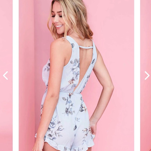 Selfie Leslie Braelynn Casual Romper, Light Blue Floral, Size M - Picture 2 of 7